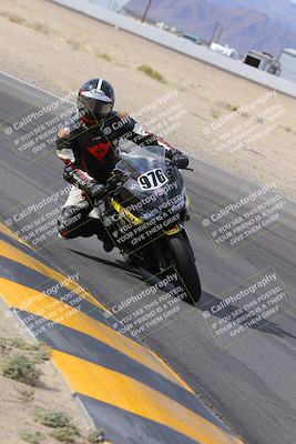 media/Nov-05-2022-SoCal Trackdays (Sat) [[f8d9b725ab]]/Turn 15 Inside (145pm)/